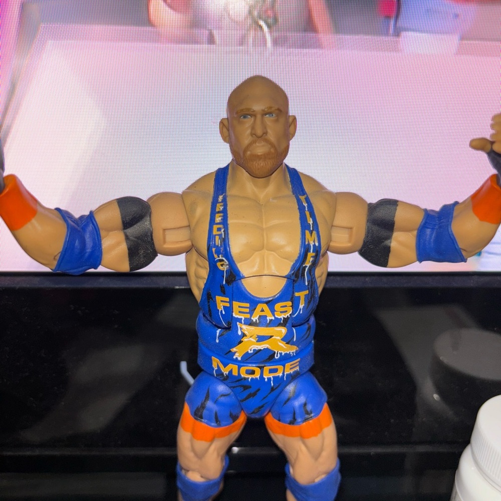 wwe Ryback elite figure